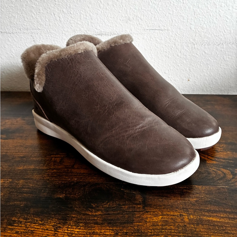 OluKai Malua Hulu Leather Boots Never Worn
